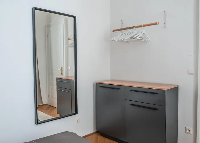 Erstklassiges In Schloss Naehe * Vienne