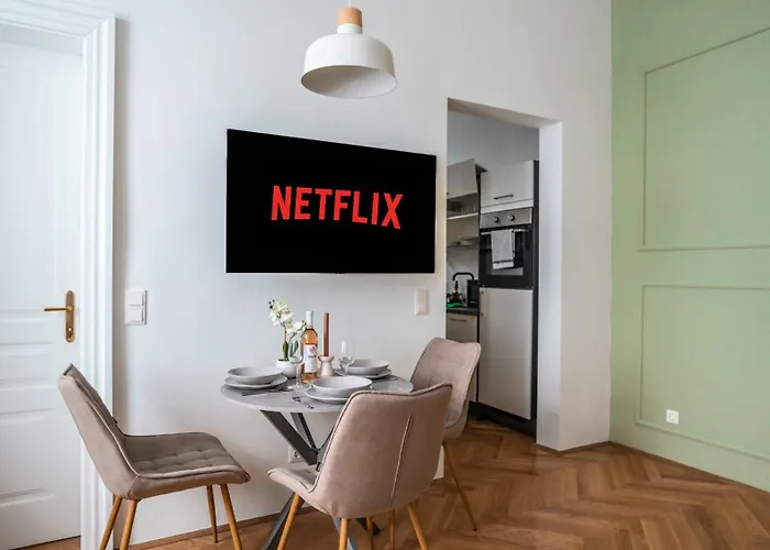 Appartement Erstklassiges In Schloss Naehe